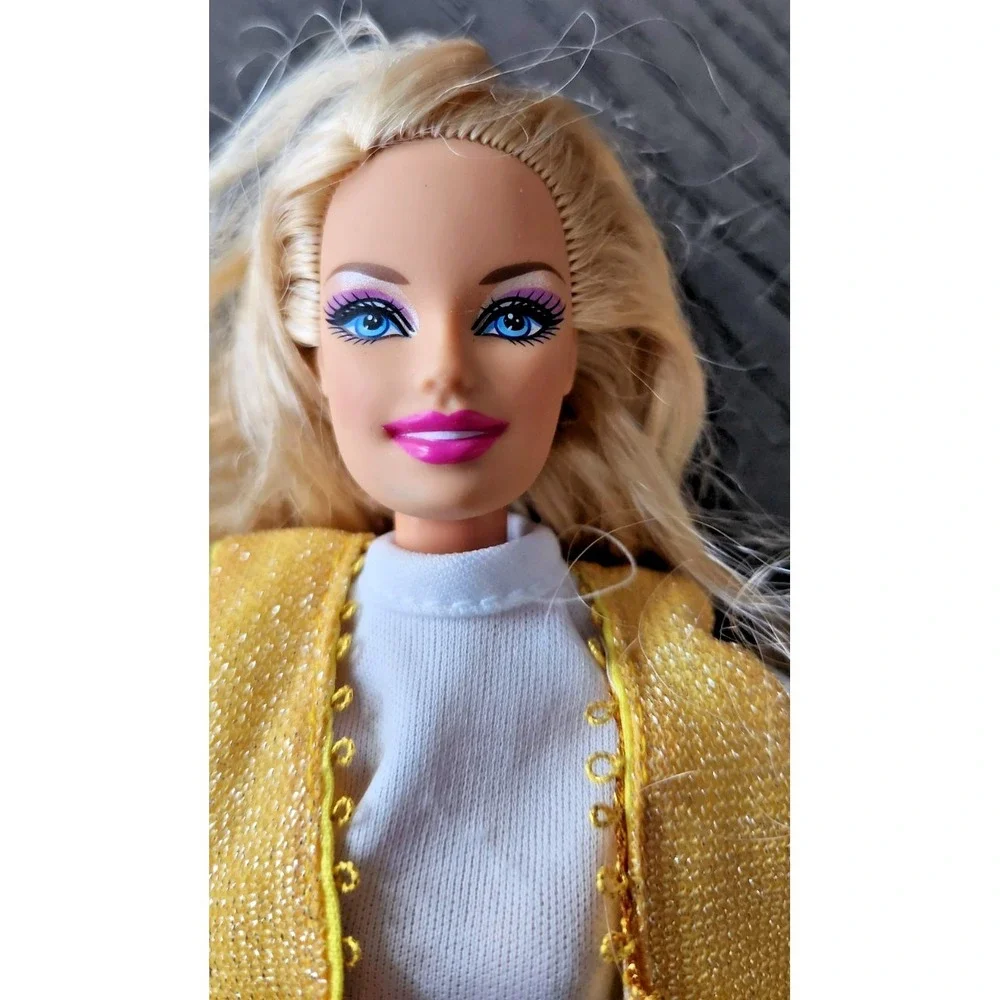 1999 Mattel Barbie - Purple Eye Shadow‎
